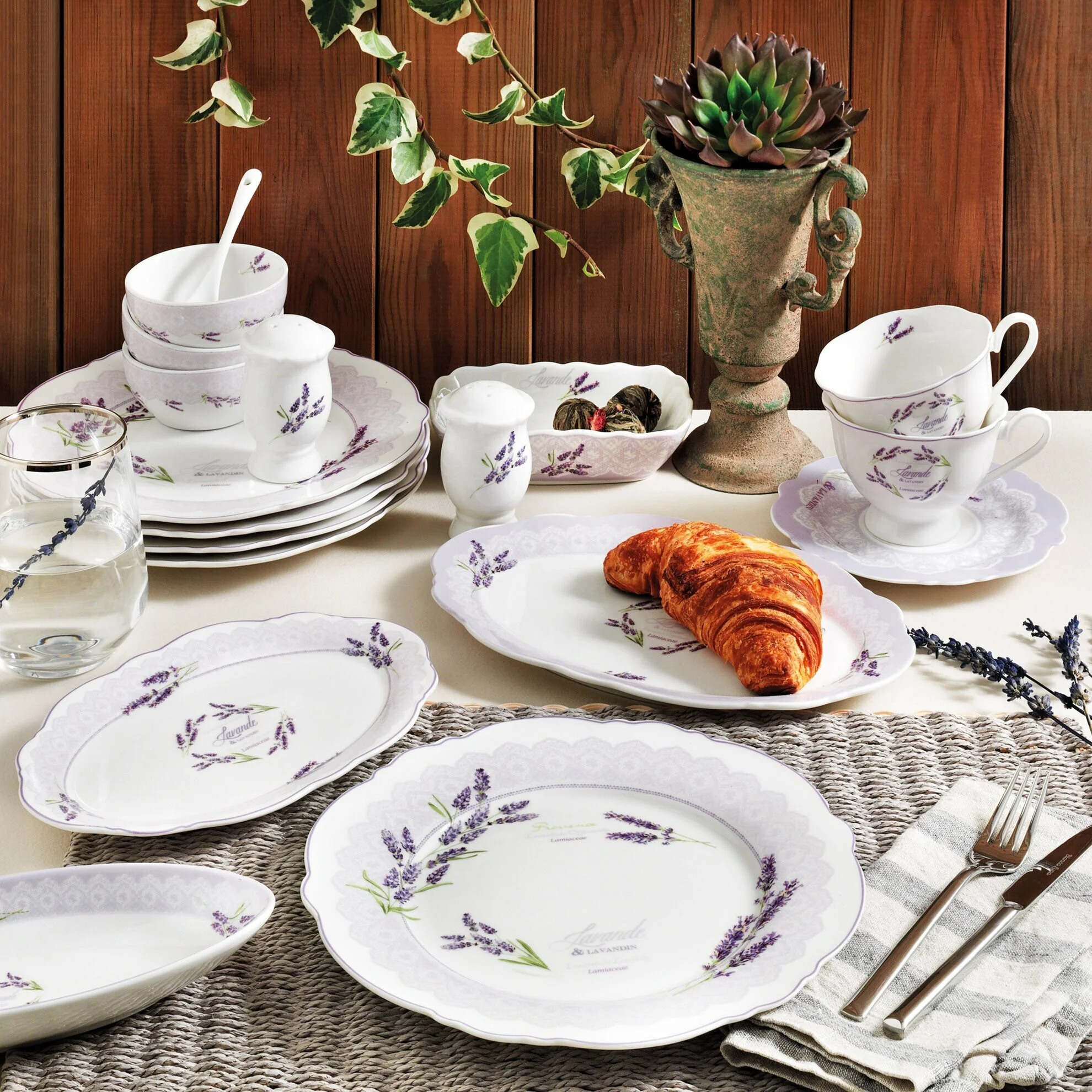 0043795_bianca-luna-lavanda-6-kisilik-39-parca-kahvalti-takimi